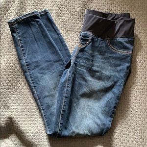 Old navy maternity rockstar skinny jeans
